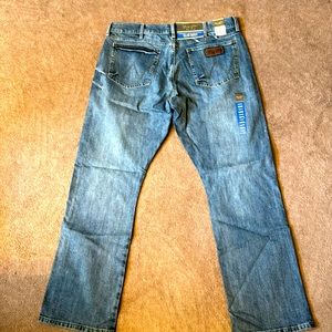 Men’s New Wrangler Retro Slim Boot Cut Jeans, Size 36x32